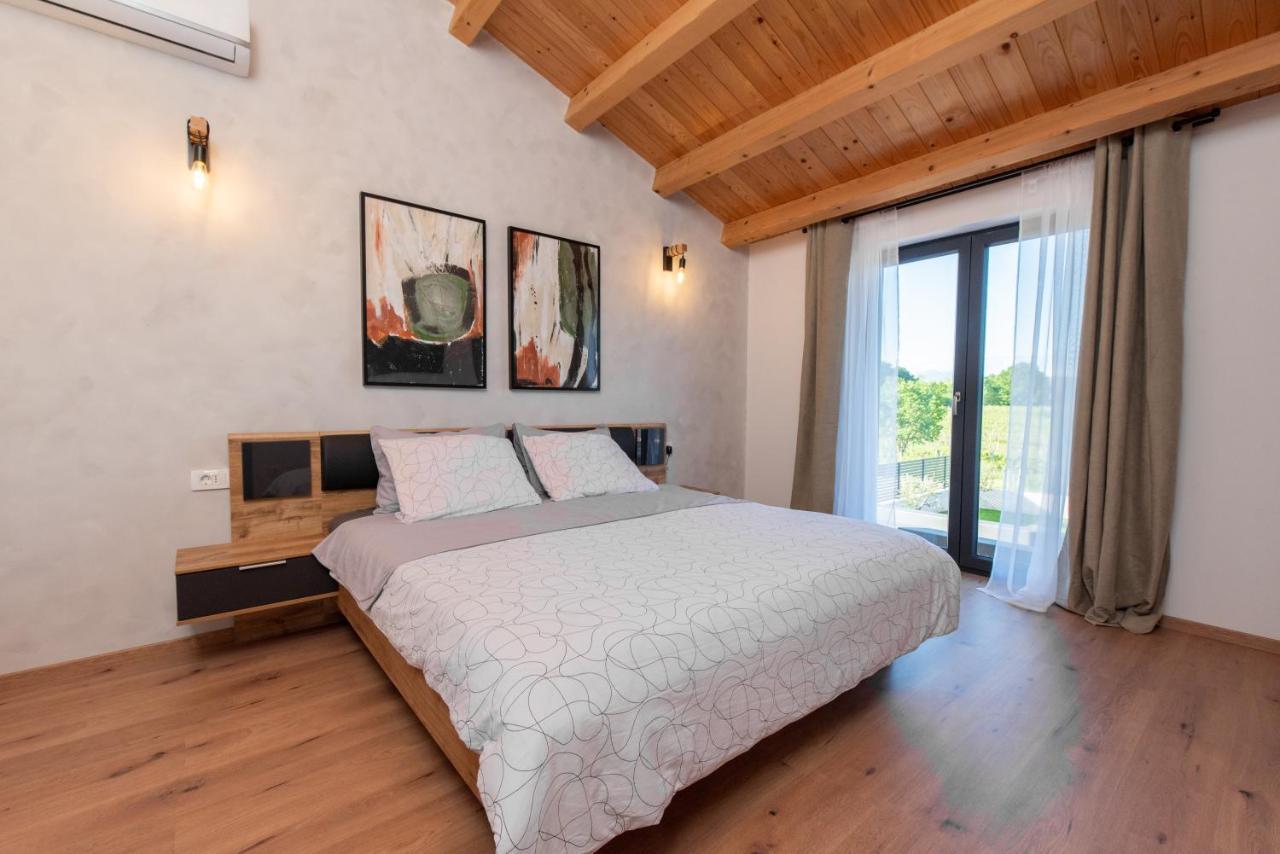 Villa Zara Santalezi エクステリア 写真