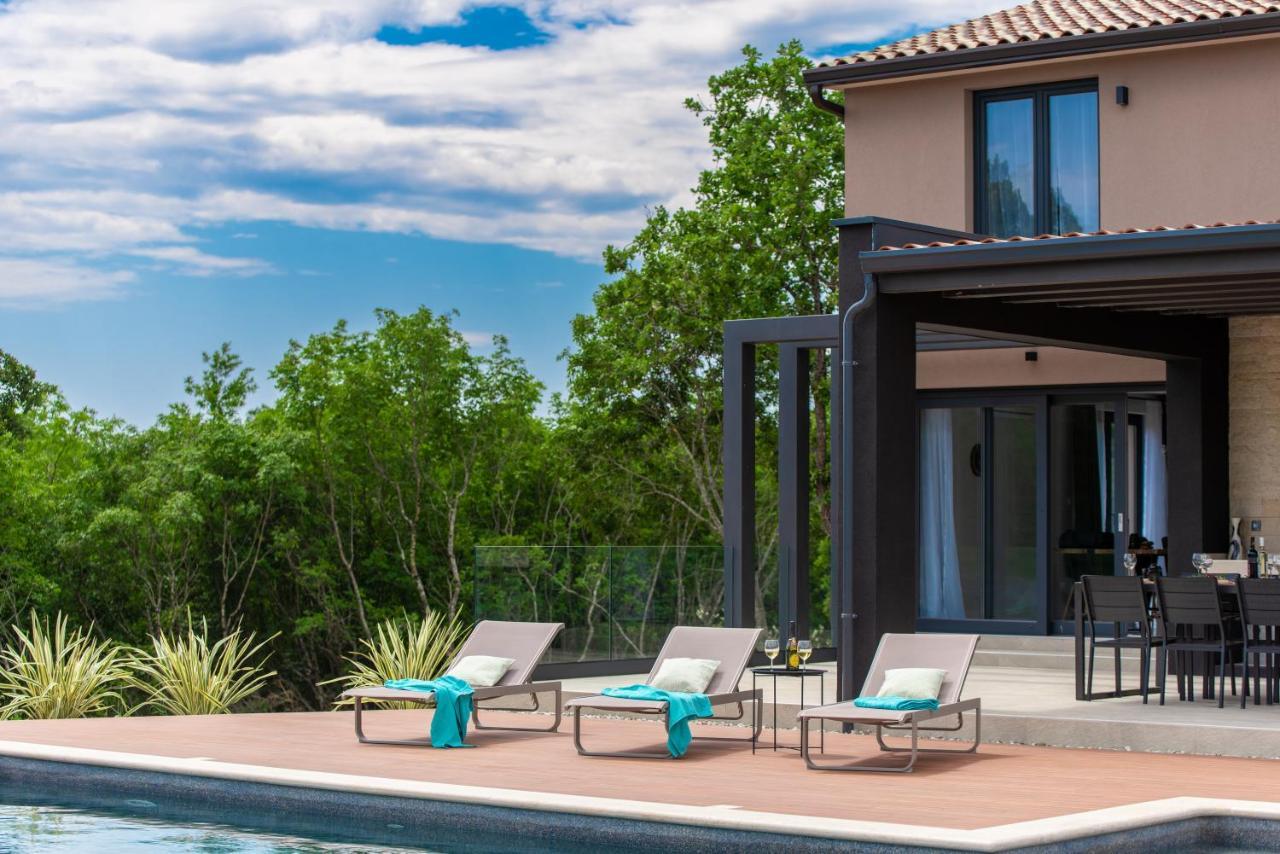 Villa Zara Santalezi エクステリア 写真